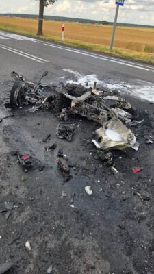Wypadek motocykla i samochodu osobowego, dk43